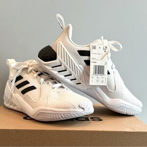 NWT ADIDAS 4UTURE ONE RUNNING SHOES YOUTH SIZE 5 UNISEX